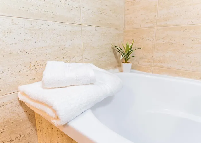 Cozy Chr 1 - By Openhouse Apartment *