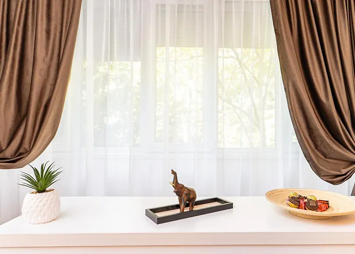 Cozy Chr 1 - By Openhouse