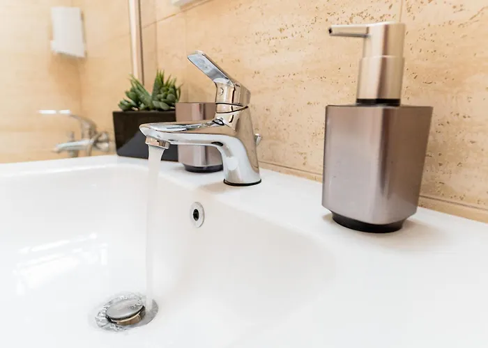 Cozy Chr 1 - By Openhouse Apartment