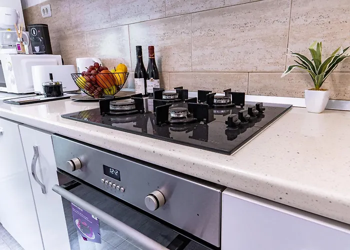 Cozy Chr 1 - By Openhouse Apartment